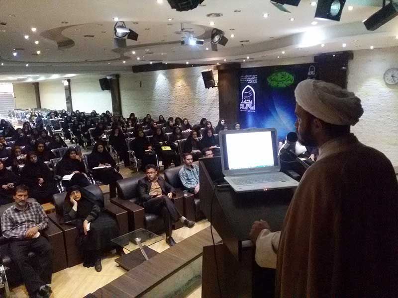 آموزشهای ضمن خدمت سواد رسانه ای و بایسته های معلمی برگزار گردید.
