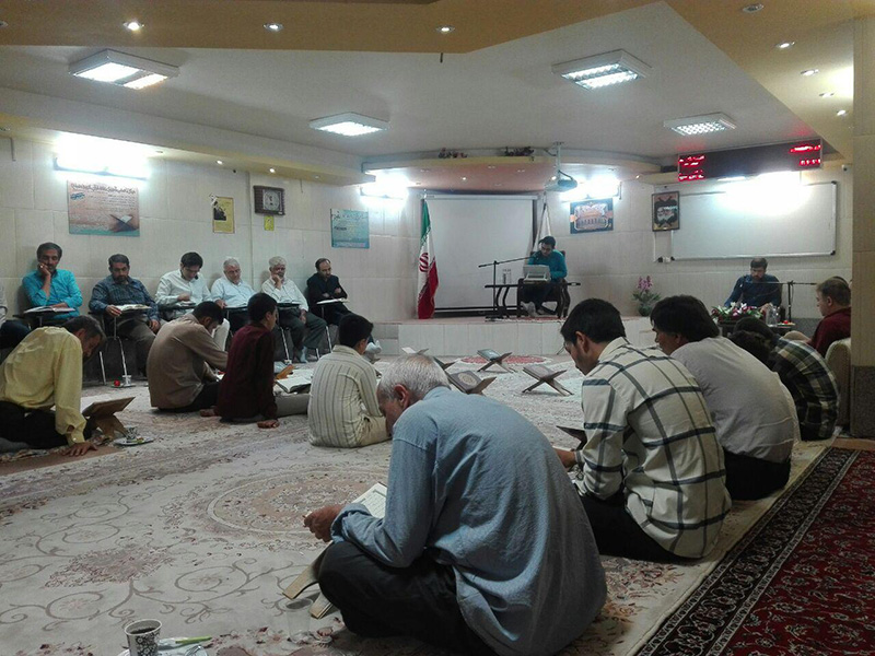 جلسه قرائت هفتگی و سنتی مهد قرآن کریم ولایت استان اصفهان